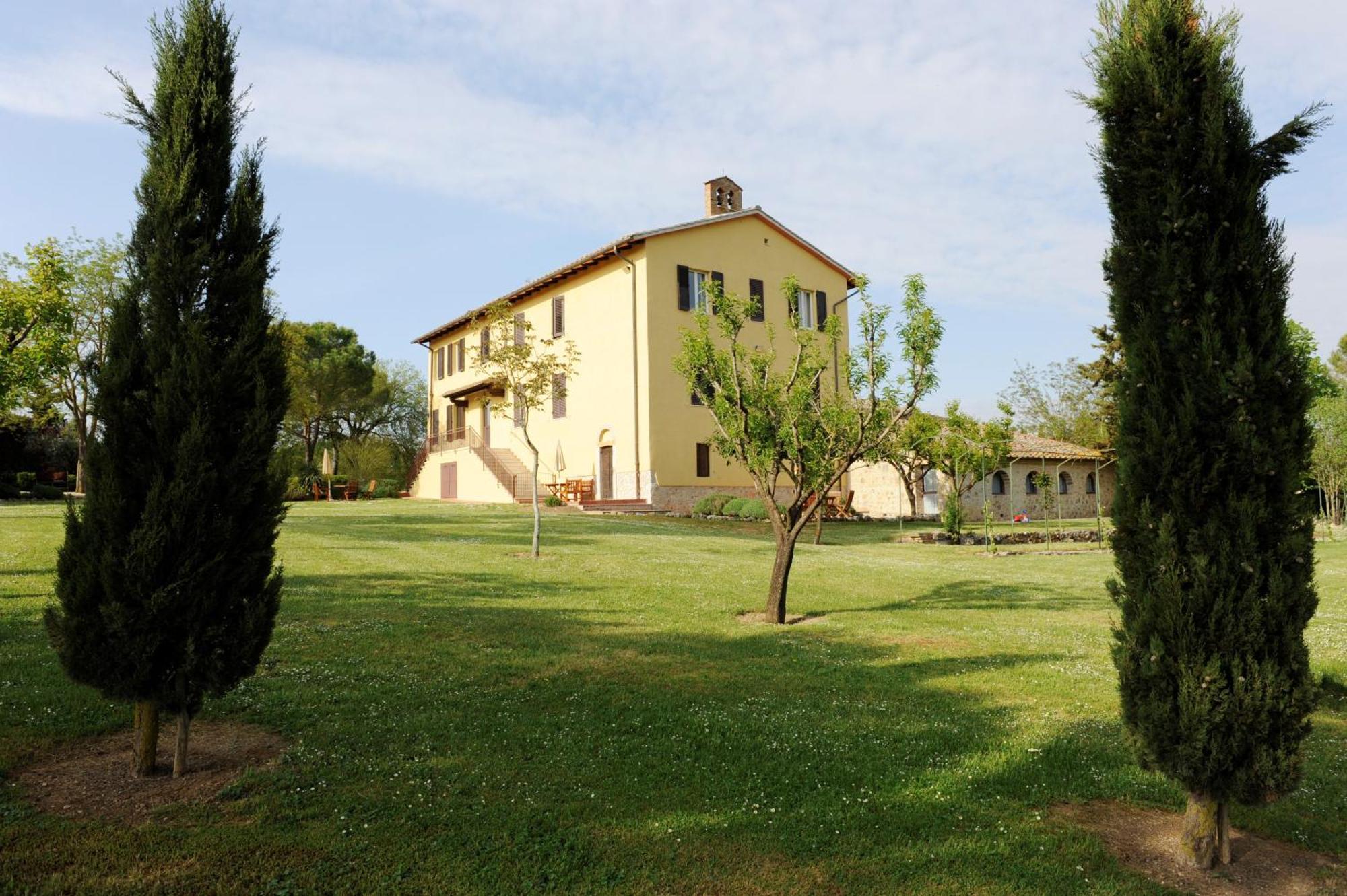 Fattoria Agriturismo Nerbona Villa Casole d'Elsa Exterior photo